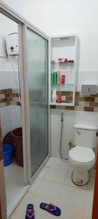 Lakeshore Villa - - 9