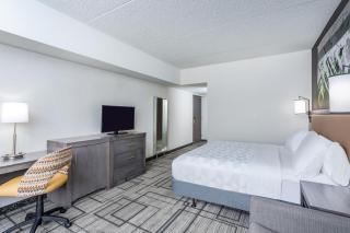Holiday Inn Lafayette-City Centre by IHG - 3