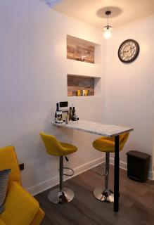 Modern flat near city centre. - 2