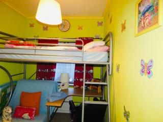 SPACIOUS 3 BED HOUSE WITH PARKING & GOOD TRANSPORT - South Norwood - 3