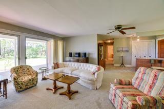 Fifties Beaufort Home with Patio, On Newport River! - Beaufort - 6