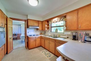 Fifties Beaufort Home with Patio, On Newport River! - Beaufort - 3