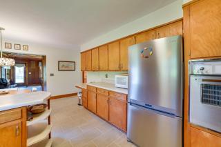 Fifties Beaufort Home with Patio, On Newport River! - Beaufort - 1