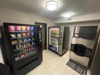Countryside Inn & Suites Omaha East-Council Bluffs IA - Council Bluffs - 2
