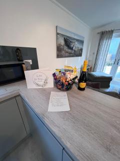 The Warren Holiday Park - Family Chalet - Abersoch - 8
