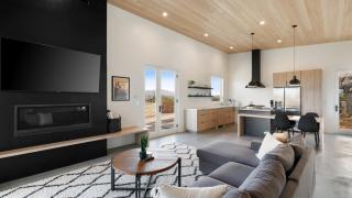 Desert Ridge - Hot Tub, Fire Pit, BBQ, Out Door Shower & Incredi home - Yucca Valley - 3
