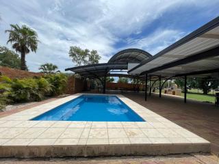 Jumbuck Motor Inn - POOL - PET FRIENDLY SECTION - KING BEDS - Longreach - 3