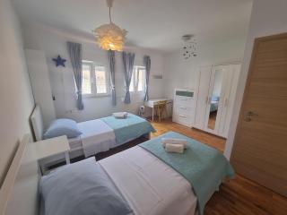Cozy apartments with seafront terraces - 7