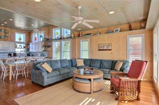 Ruby Redbird Roost - 9