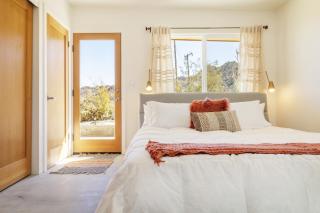 La Luna Azul - Privacy in the Boulders with Hot Tub & Fire Pit home - 4