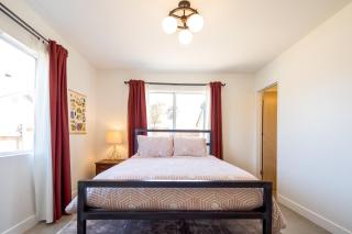 The RockHopper - Hot Tub, Fire Pit & Walk to Downtown JT! home - Joshua Tree - 6