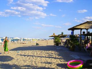 Апартаменти Атеа на плажа - Apartments Atea on the beach - Obzor - 1