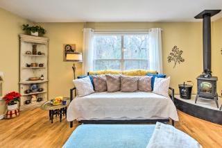 Charming Rusk Guest Cabin with Shared Yard - Rusk - 4