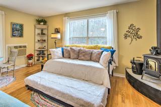 Charming Rusk Guest Cabin with Shared Yard - Rusk - 3