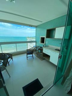 FRENTE MAR - 3 SUITES - 2 VAGAS - 9