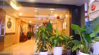 Trang An Hotel - 10 minutes Landmark 81 - 1