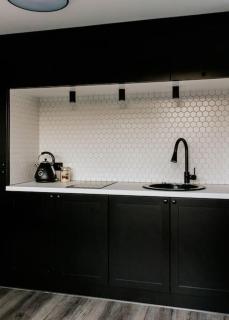 Mały domek z balią kąpielową - 2