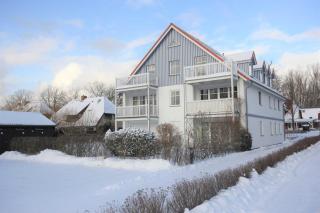 Haus zum Strand 2 4 - Wustrow - 1