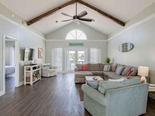 Sunglow Bungalow - 9