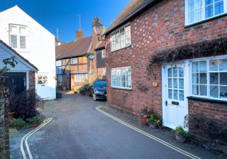 Talbot Lane Cottage Horsham By My Getaways - 1