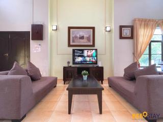 Afamosa Villa with private pool by BeeStay - Kampong Alor Gajah - 8