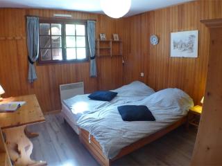 Chalet Savoyard à Morillon, 200m des pistes, 8-9 pers, confortable et bien équipé - FR-1-629-10 - Morillon - 2
