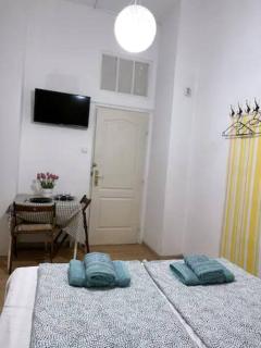 A4 Parliament Sunflower Cozy Apartment - Budapest - 9