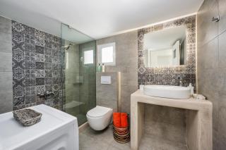 Downton Fira 2-Bed Apt Sleeps 6 Pet Friendly - Fira - 6