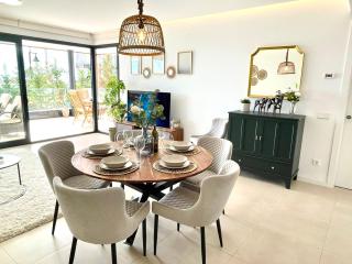 Luxury 3 Bedroom Apartment 300m from the Beach - 7