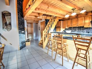 Appart duplex familial avec mezzanine, 200m du centre et remontées, équipé pour 8, parking, WiFi - FR-1-524-10 - 9