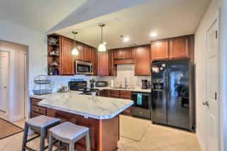 3rd-Floor Riverfront Condo Walk to Downtown Eats! - Darien - 9