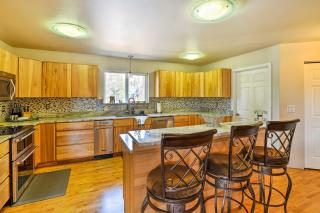 Hillside Anchorage Home by Hiking & Biking Trails! - 7