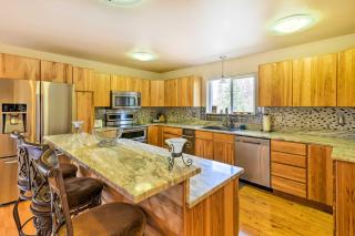Hillside Anchorage Home by Hiking & Biking Trails! - 6