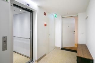 WHome City View Penthouse Luxurious Living in Lisbon with AC & Elevator - 1