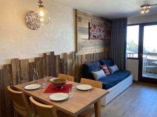 Appartement rénové 2P 4 pers, balcon, départ skis aux pieds - FR-1-634-76 - 0