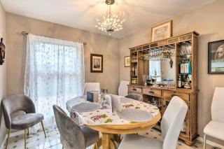 Cute East Hampton Cottage with Patio - Walk to Beach - East Hampton - 2