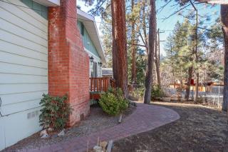 Poet's Corner Cabin 3 Bedroom with W/D - 6