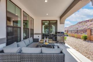 Escondido 2311 Sleeps 19! EV Charging Station, Ping Pong Table, BBQ Grill & MORE! - Washington - 0
