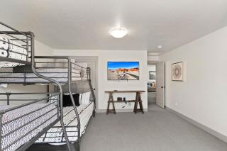 Escondido 2323 Sleeps 19, Ping Pong table, High speed internet- near Sand Hollow and Quail Creek - Washington - 3