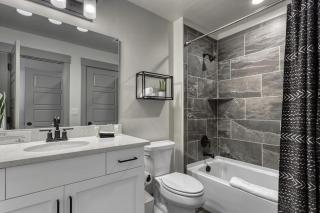 Escondido 2323 Sleeps 19, Ping Pong table, High speed internet- near Sand Hollow and Quail Creek - Washington - 7