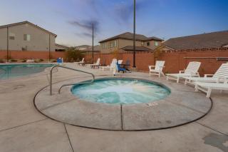 Ladera Resort 415 Brand New with a Private Yard, BBQ Grill, and resort Pool & Spa - 4