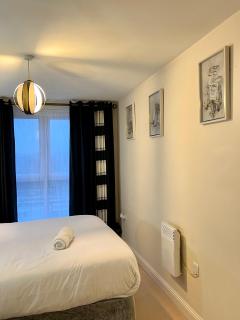 Radiant2 bedroom apartment in the heart of Harlow town - Harlow - 2