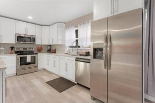 West Palm Beach Pool Home- Paxton - 8