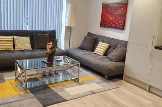 Daisy Lodge - Spacious Two Bed Flat - Parking, Netflix, WIFI - Close to Blenheim Palace & Oxford - F1 - Oxford - 3