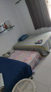 Apto em Enseada, 200 metros praia - 2 quartos com ar condicionado - 6 hospedes - 4