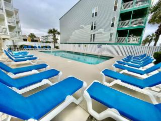 Lovely 2 bedroom condo with ocean view 304- 3rd Floor No Elevator - Myrtle Beach - 7