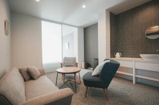 LAZULI Hiroshima Hotel and Lounge - 4