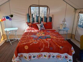 Cozy Glamp Tents at Wildland Gardens - Joseph - 3