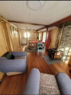 Cabaña con estacionamiento - Panguipulli - 0