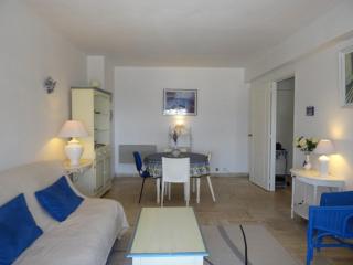 Appartement 1er étage avec parking, proche plage et commerces, Hyères - FR-1-335-165 - Hyères - 6
